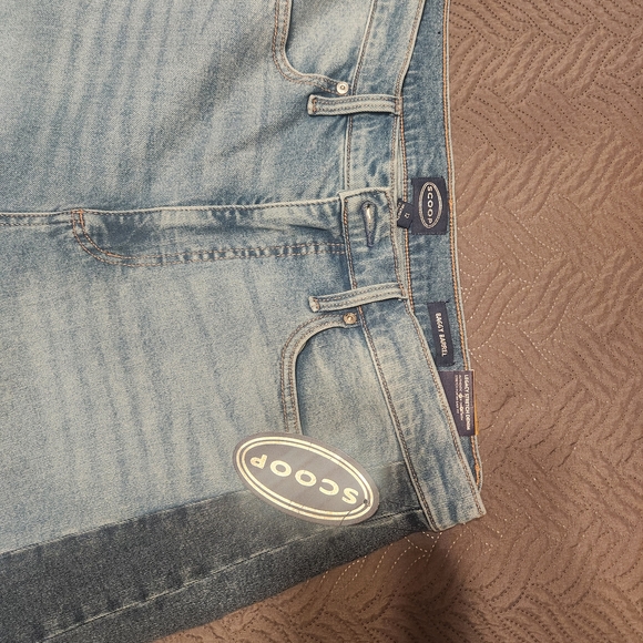Scoop NYC Light and Dark Blue Flare Jeans - Picture 4 of 13